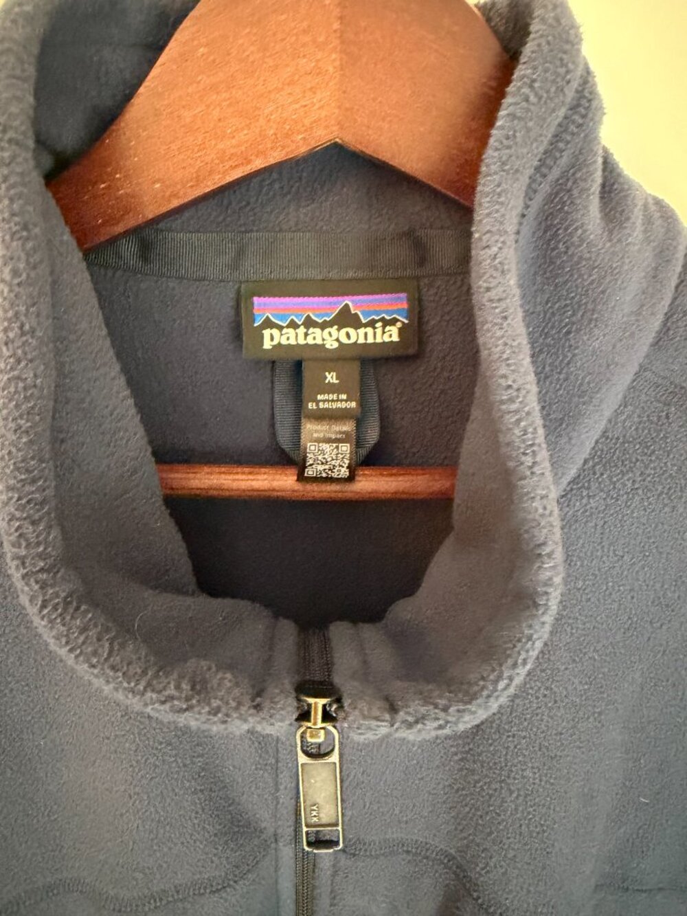 Patagonia Men’s Full Zip Fleece Jacket - Picture 2 of 5